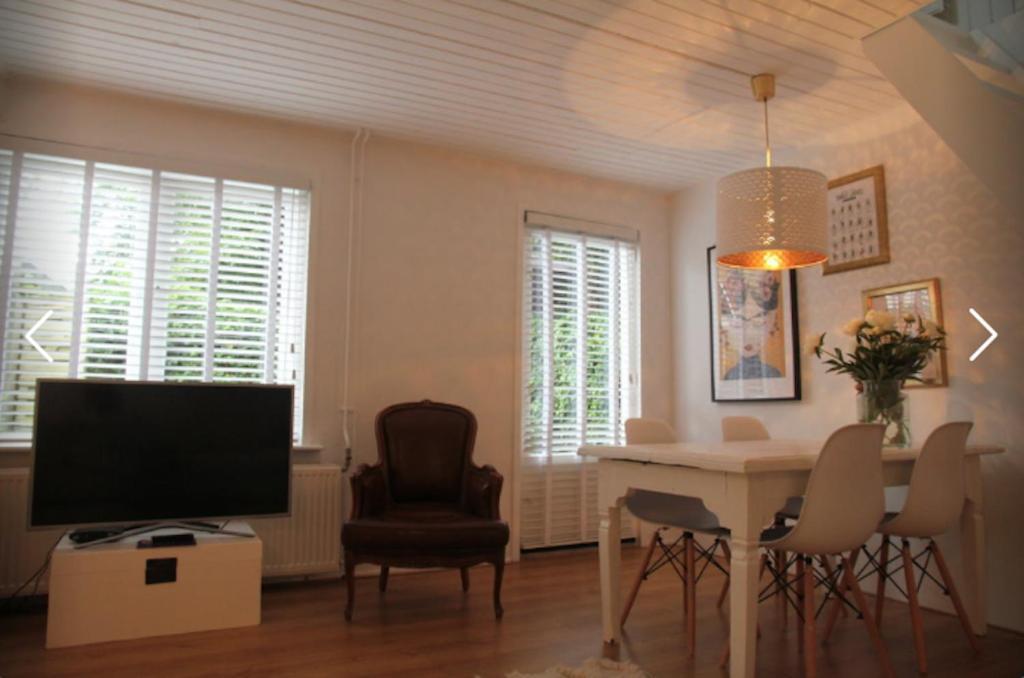 Mary’s zomerhuis Villa Bergen Buitenkant foto